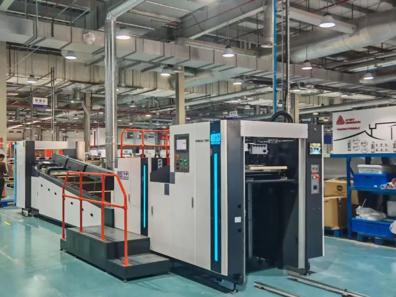 New Star เครื่องจักรใหม่ FHSGJ-760 เครื่องเคลือบเงาแบบเต็ม/จุดความเร็วสูงอัตโนมัติเต็มรูปแบบได้ส่งมอบให้กับลูกค้าชาวอินโดนีเซียแล้ว